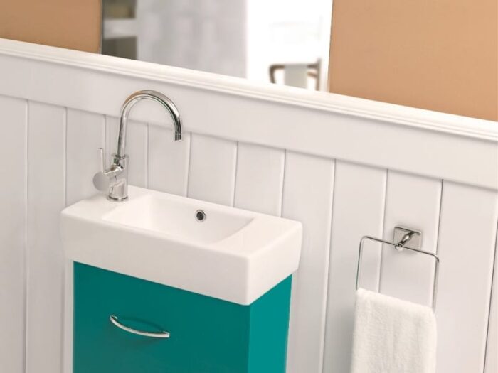 Cerastyle City Lavabo 25 x 50 cm (Batarya deliği solda)