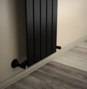 Radiva Tip 10V Dekoratif Radyatör 600x366 Mat Siyah - 210V06000366B3MS - İthal Dekoratif Radyatör